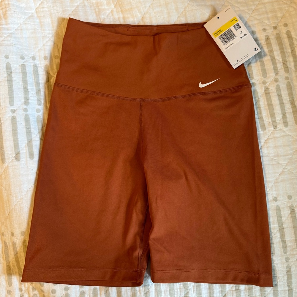 NWT Nike Women's Rust Bike Shorts